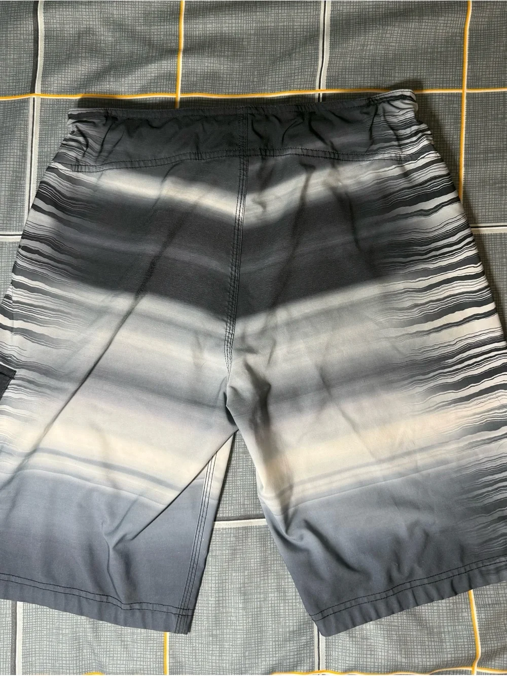 ☀️🖤Speedo Men's Gray Gradient Swim Boardshorts - Modern Swimwear Size 32